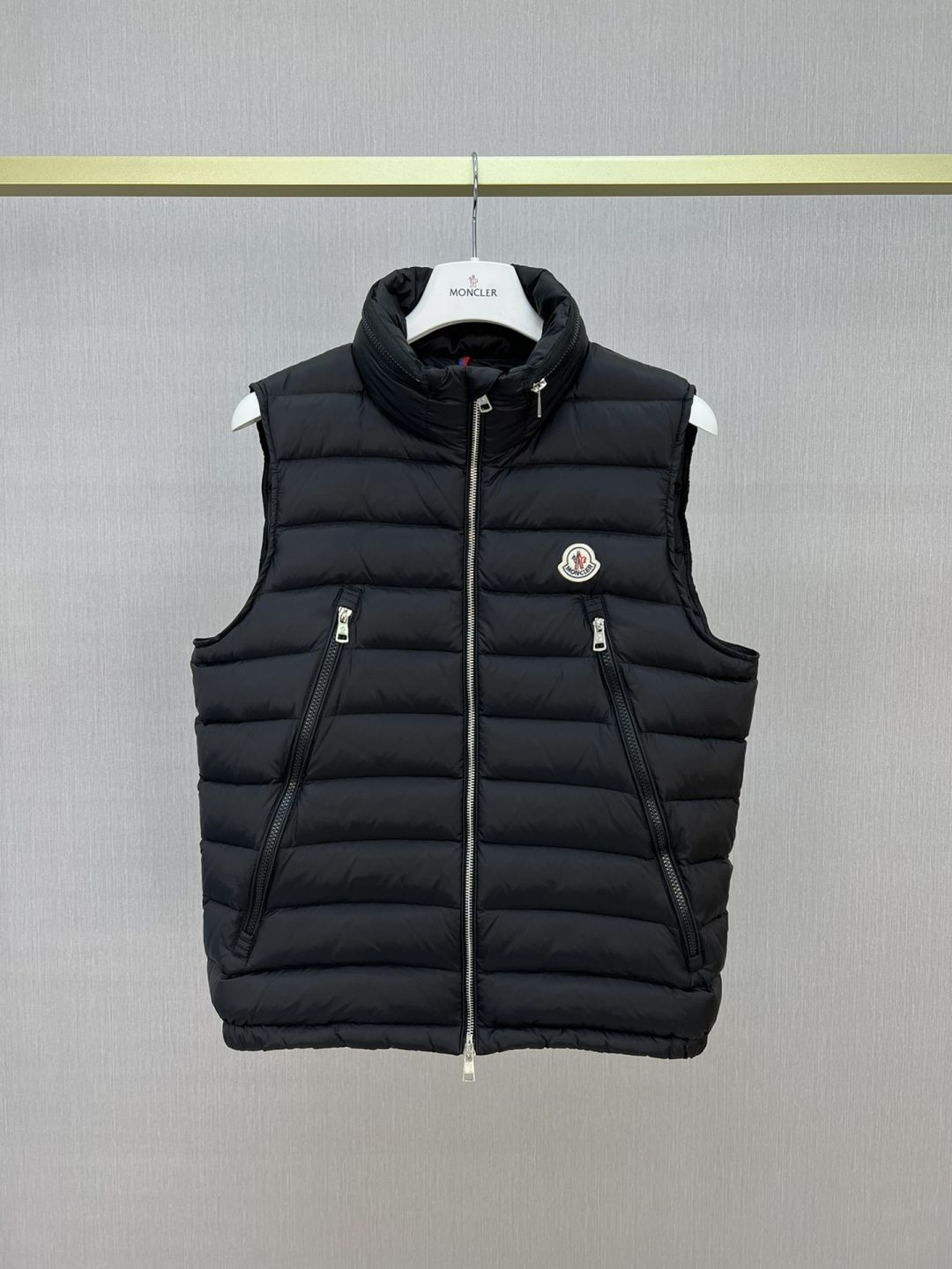 439527 MONCLER VEST MENS