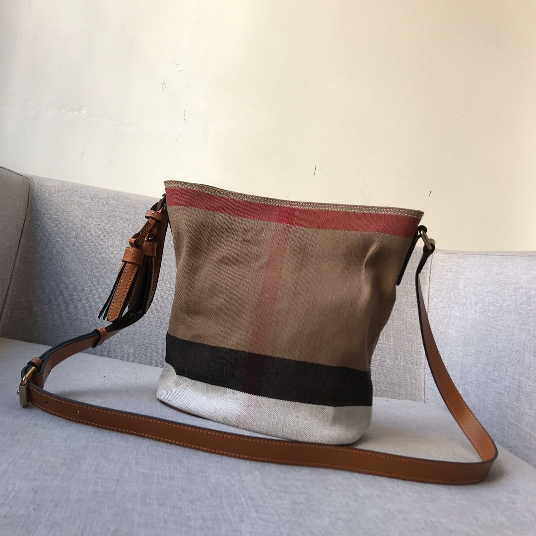 9361 BURBERRY ASHBY CANVAS