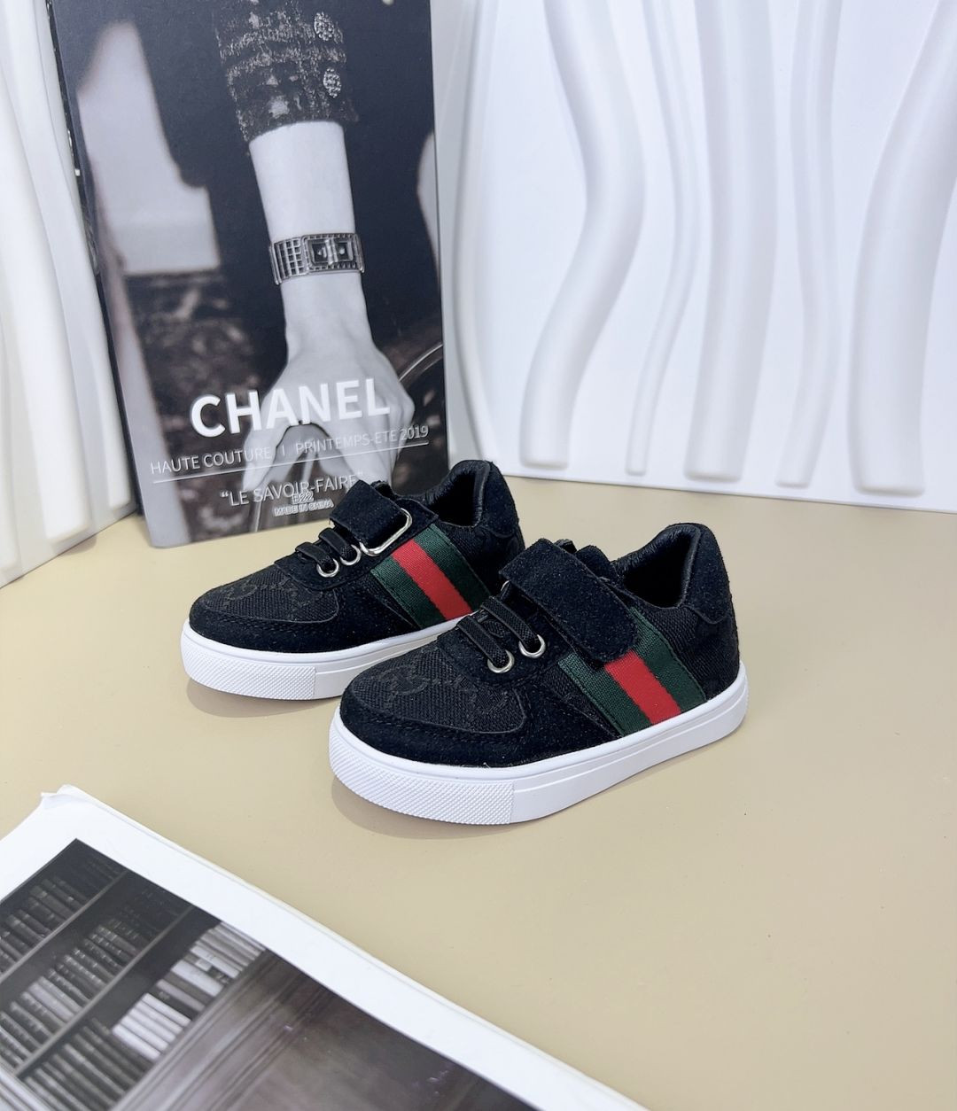 S124972 Black Gucci Kid Shoes