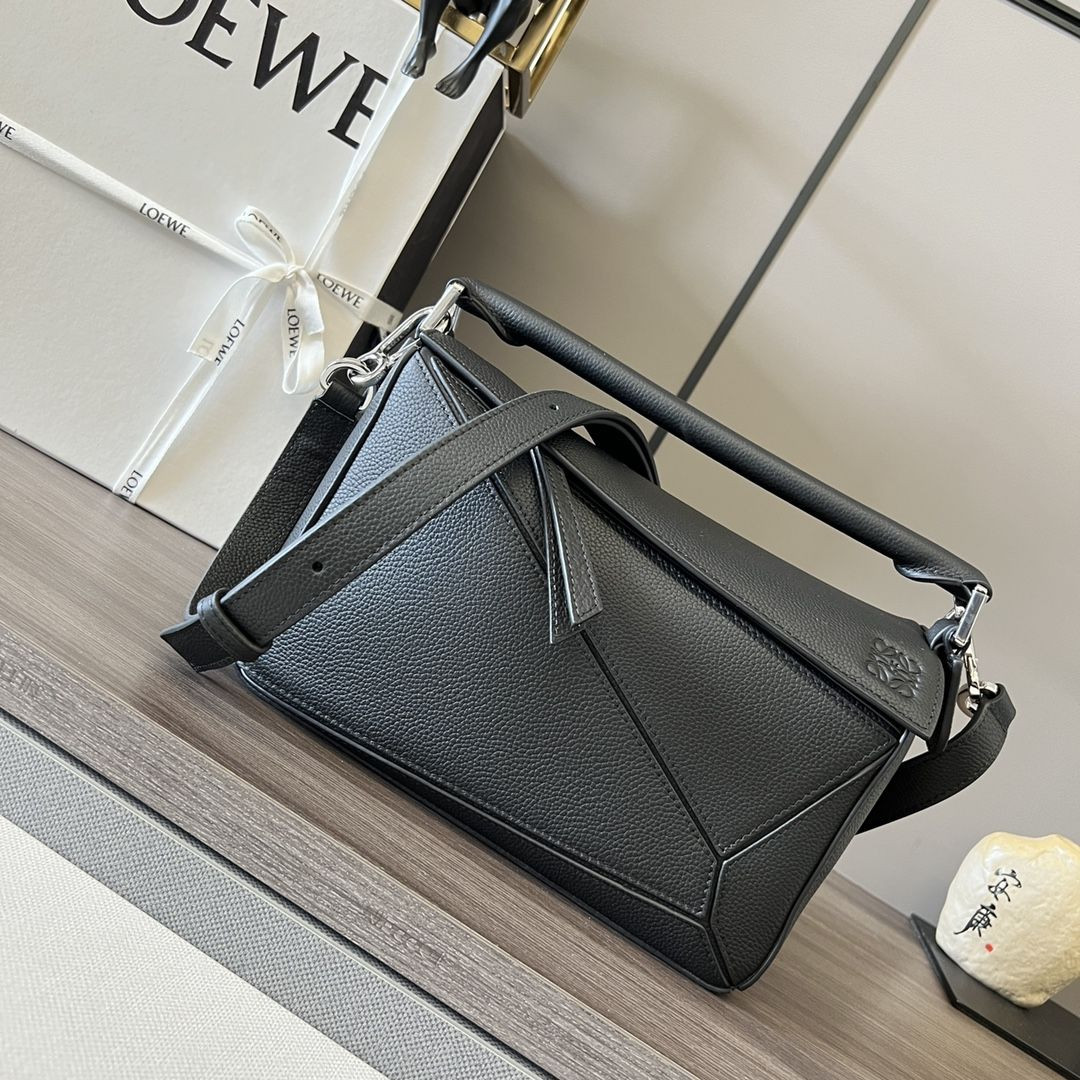 261801 Loewe Puzzle Edge Bag