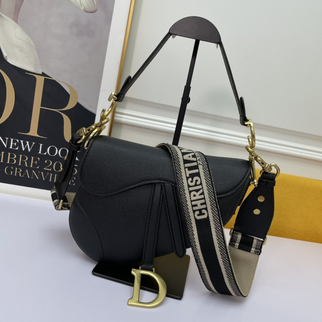 S08289 BLACK/GOLD DIOR SADDLE