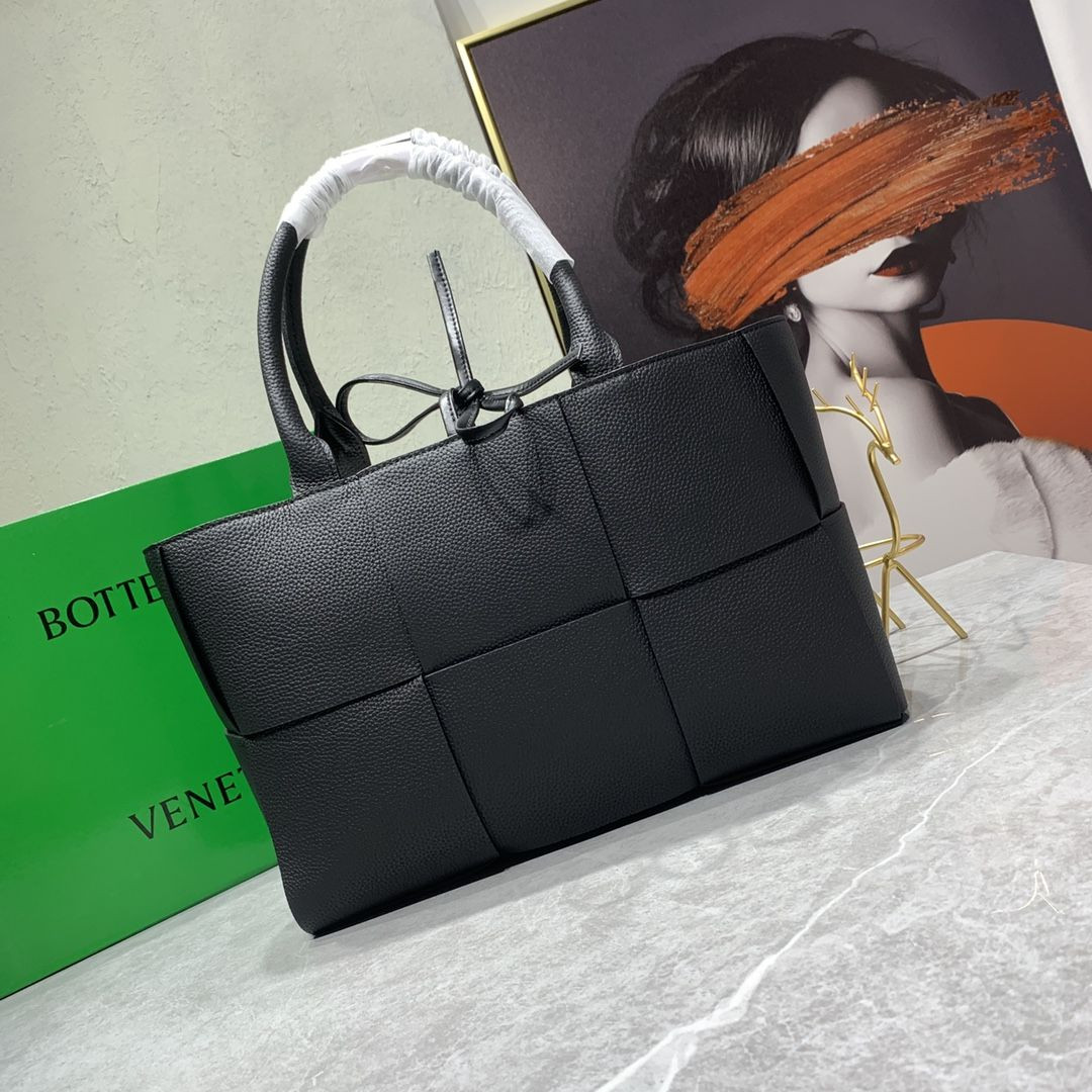 1928 Black Bottega Veneta Bag