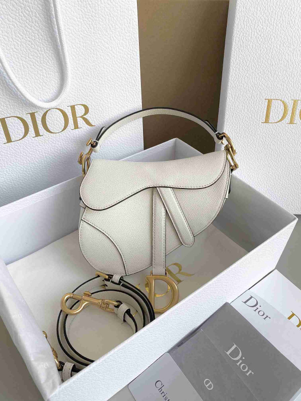 M0446 WHITE MINI DIOR SADDLE 19CM