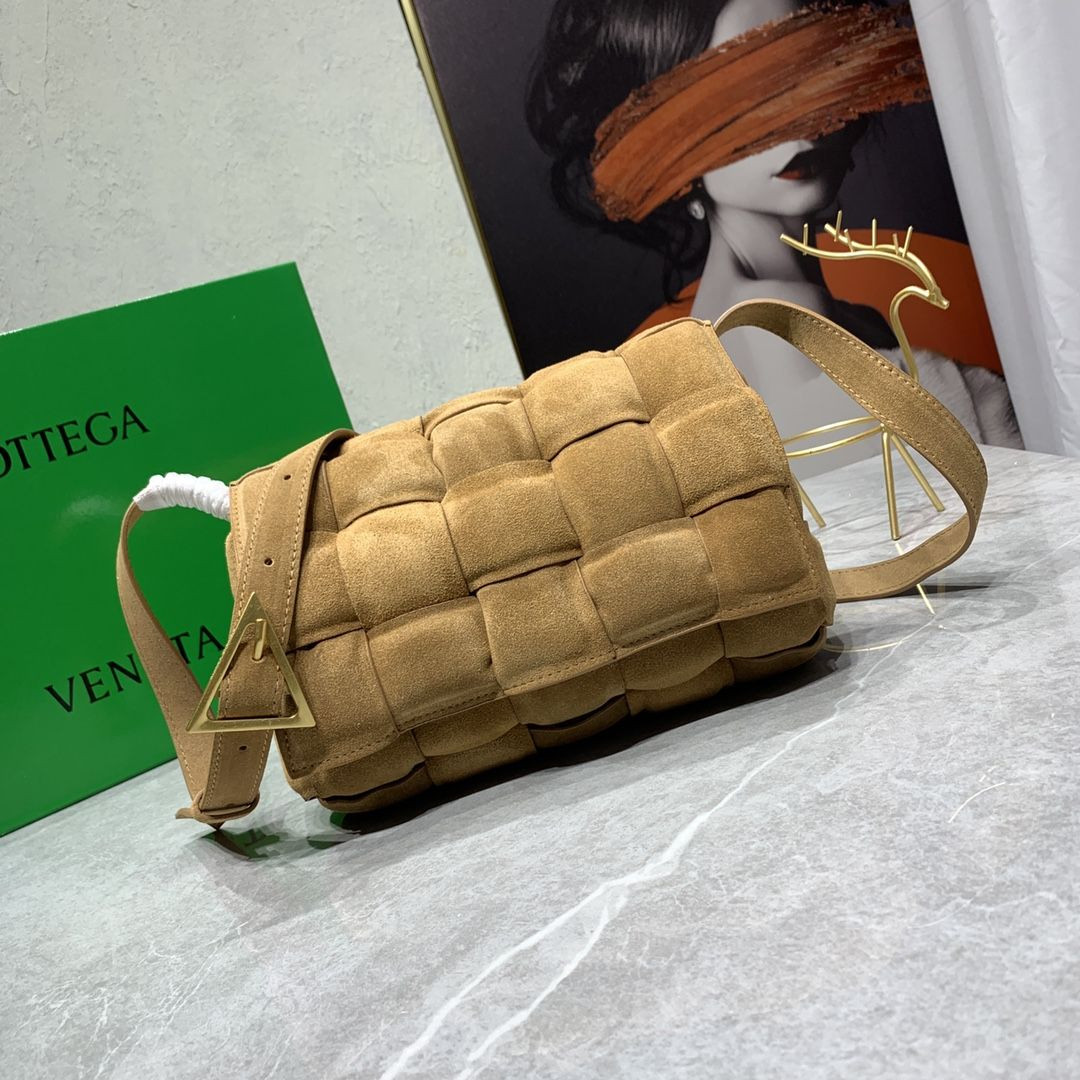 S27304 TAN BOTTEGA CASSETE 26cm