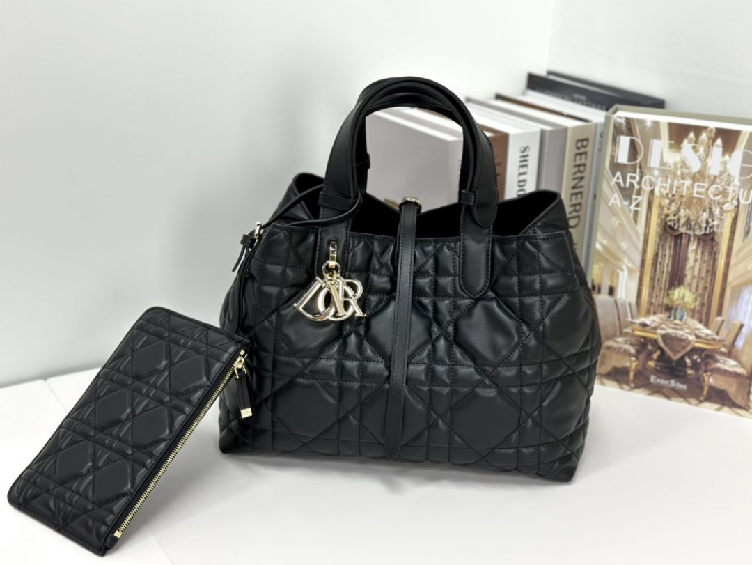 S107606 28.5 CM BLACK DIOR TOUJOURS