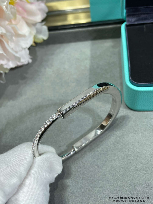 S77019 Tiffany LOCK Bracelet (2 color options)
