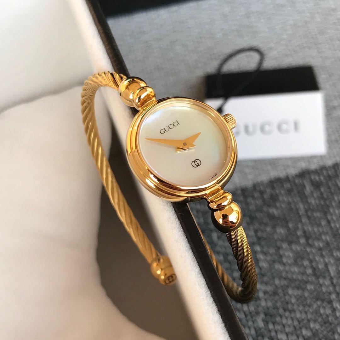 S32035 GOLD GG BRACELET WATCH