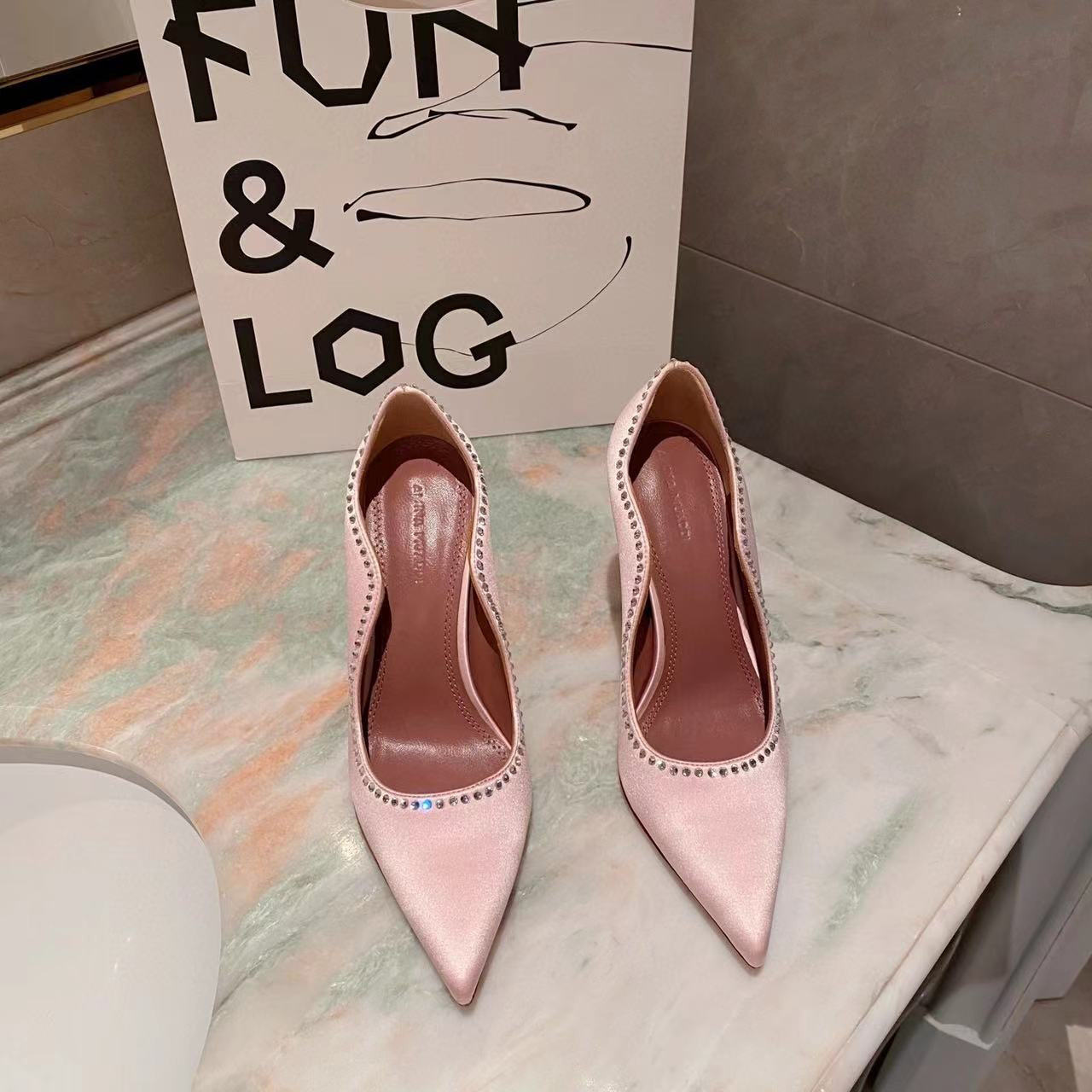 S87472 AMINA MUADDI PINK HEELS