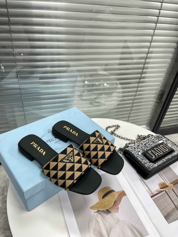 S77352 PRADA SLIDES
