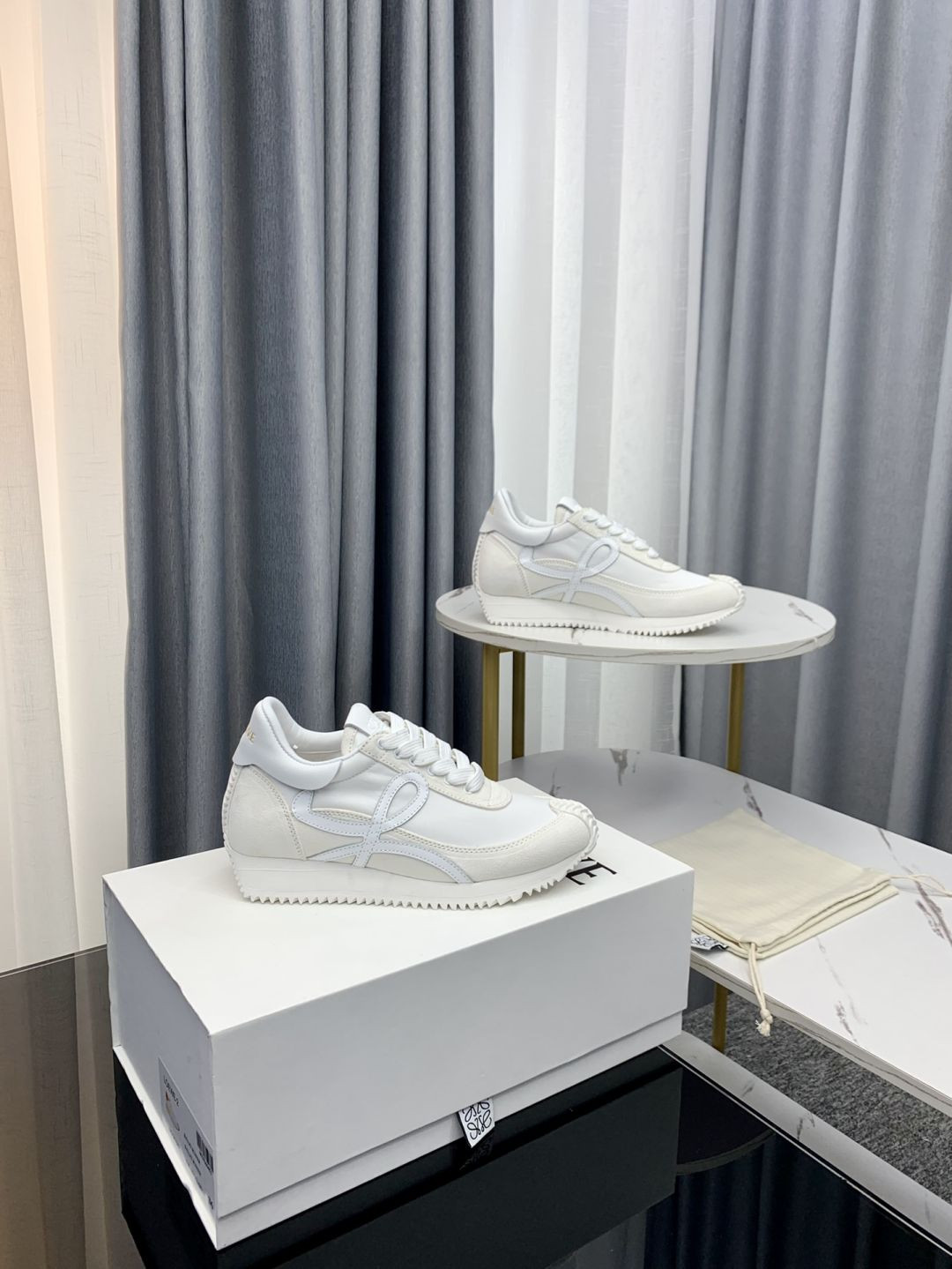 S88943 LOEWE WHITE SNEAKERS