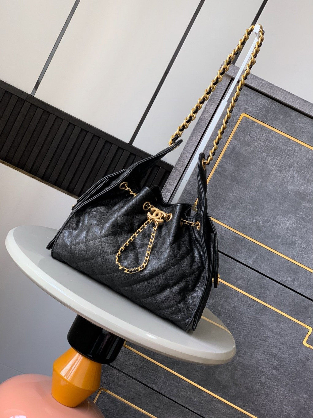 S141389 CHANEL BLACK/GOLD 30CM