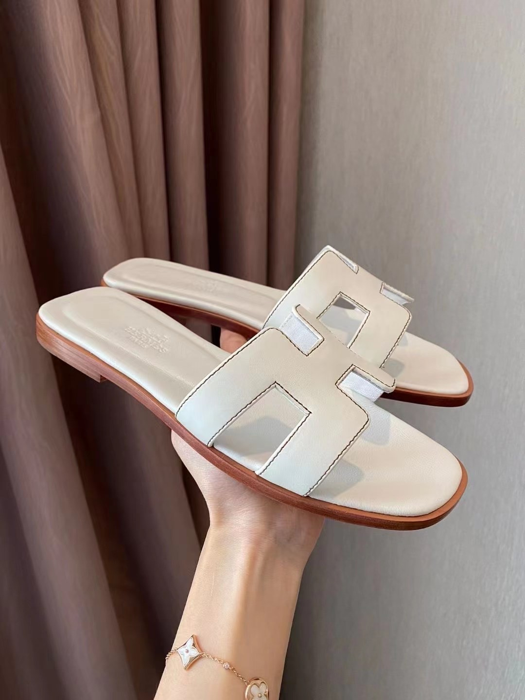 S78783 WHITE HERMES SANDALS