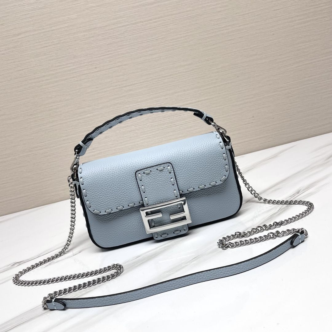 8017 Fendi Baguette Bag (5 colors)