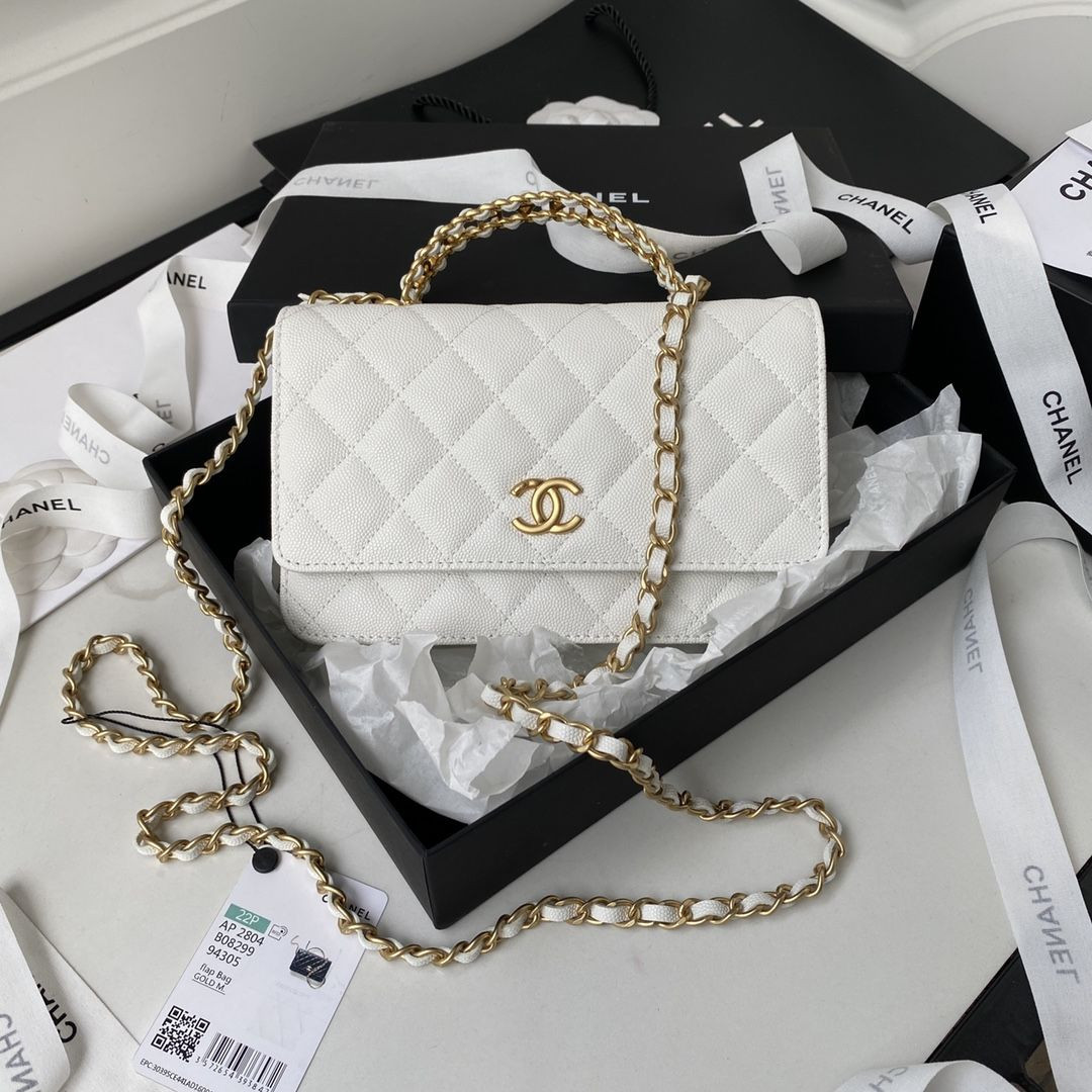 AP2804 WHITE CHANEL WOC