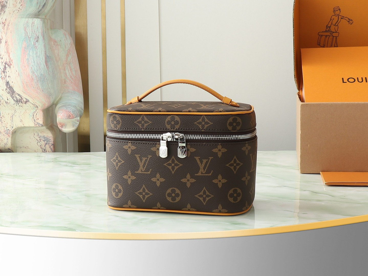 S136655 LV NICE COSMETIC BAG 20CM