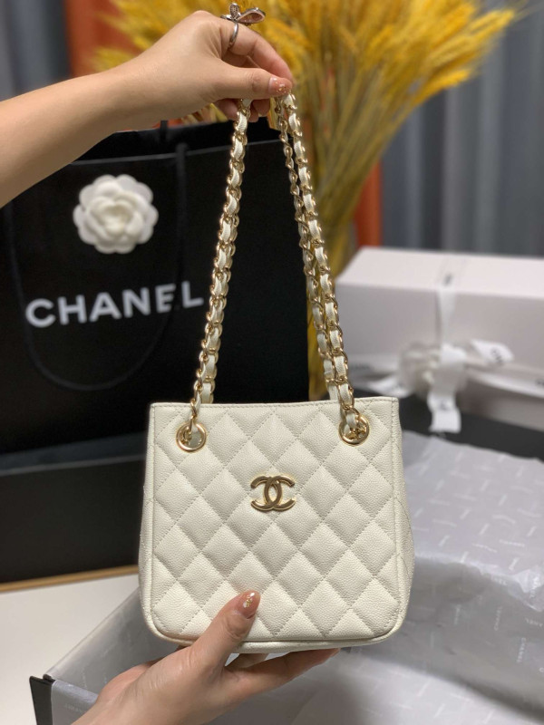S43226 WHITE CHANEL TOTE